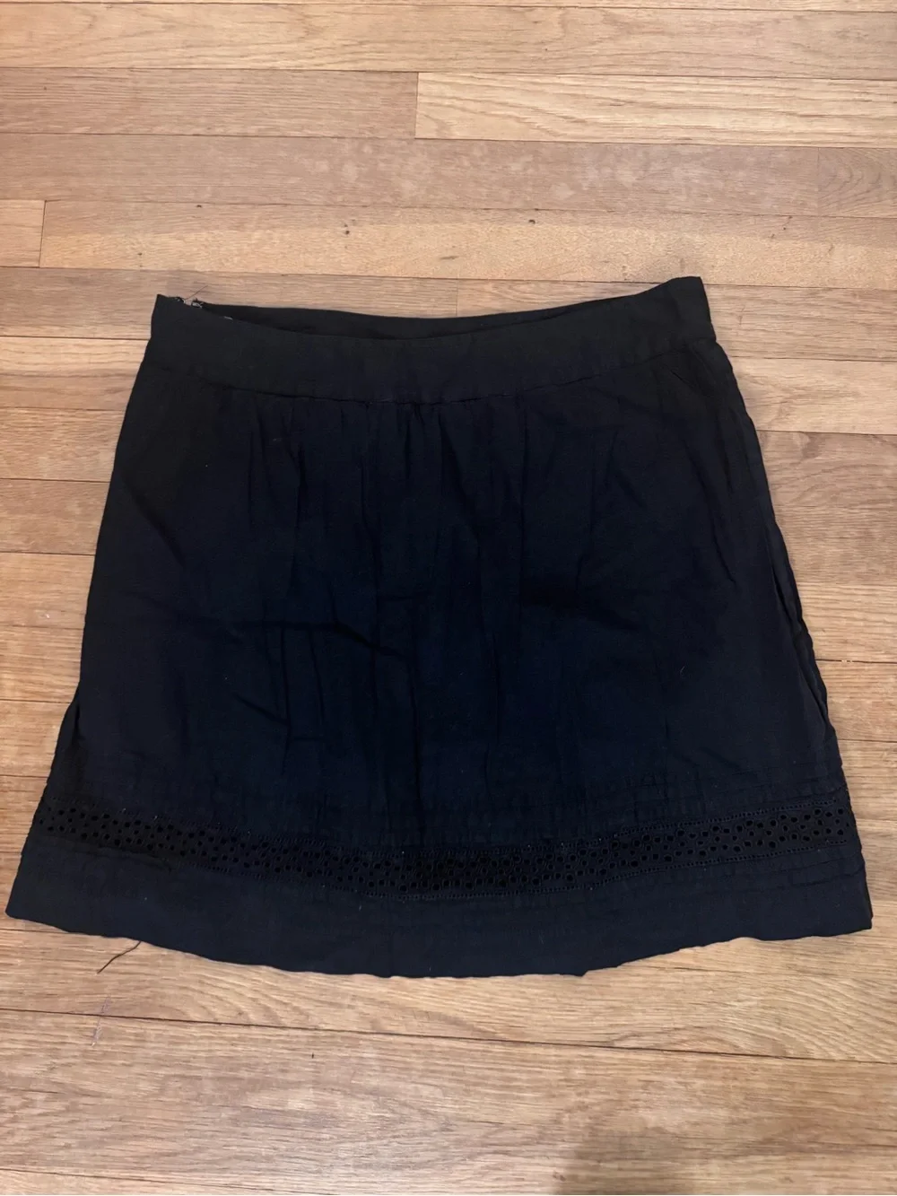 LOFT Women's Black Eyelet Hem Mini Skirt - Size 10  b84